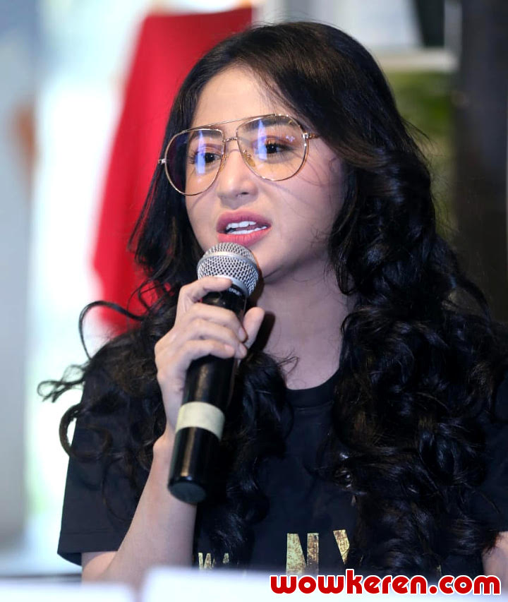 Percaya Kemampuan Zaskia dan Ayu Ting Ting, Dewi Persik Ajak Ramai-Ramai Nonton Film 'Nyai'