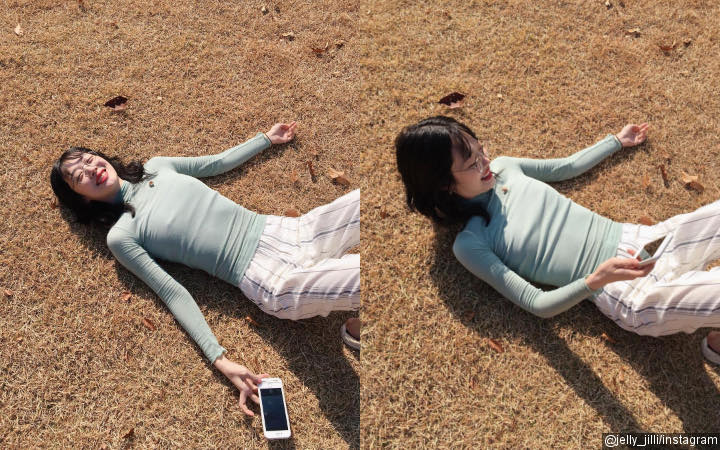 Diejek Punya Dada Rata Usai Posting Foto Tanpa Bra, Sulli Dibela Netter