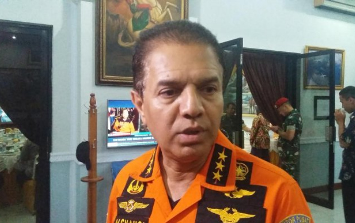 Kepala Basarnas Menangis di Depan Keluarga Korban Lion Air, Netter Beri Acungan Jempol