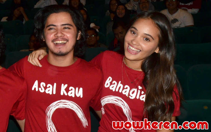 Main Film Bareng, Aurora Ribero Terlibat Cinta Lokasi dengan Aliando?