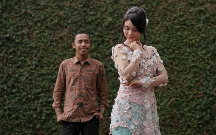 Furry 'Mas Pur' Pre-Wedding di Jogja, Kecantikan Calon Istri Bak Putri Keraton Curi Perhatian