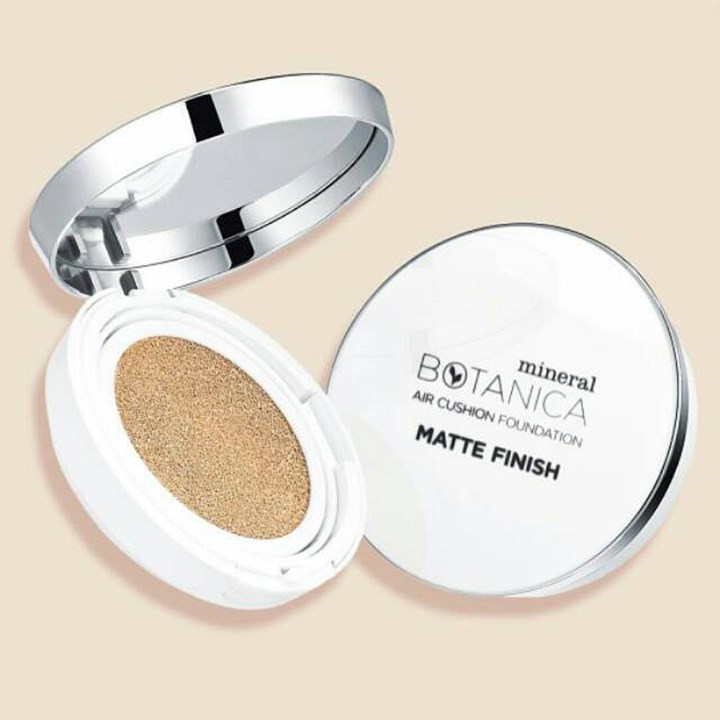 Mineral Botanica Air Cushion Foundation Bikin Kulit Glowy