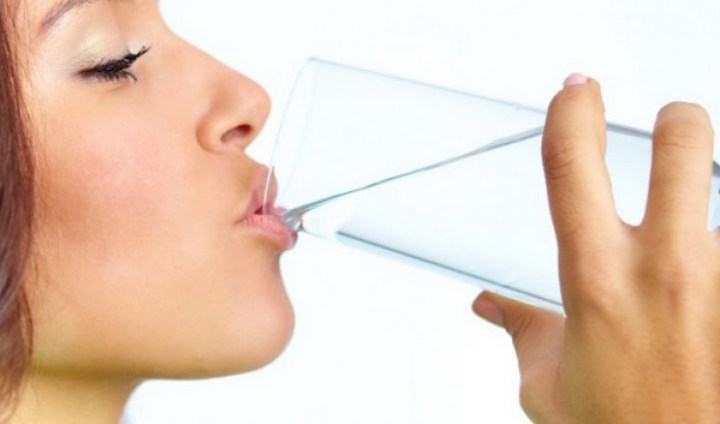 ISK juga Disebabkan Karena Kurang Minum Air