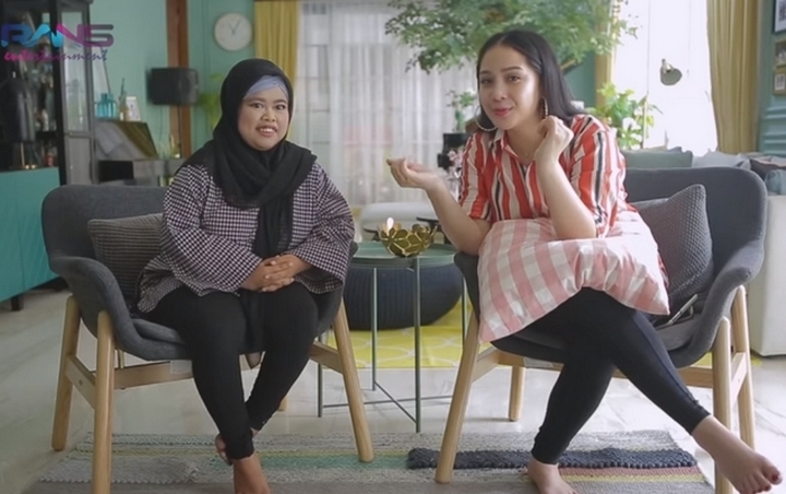 Kisah Kelam Beauty Vlogger Kekey Jadi Sorotan, Nagita Slavina Sembunyikan Benda Ini Saat Beri Hadiah