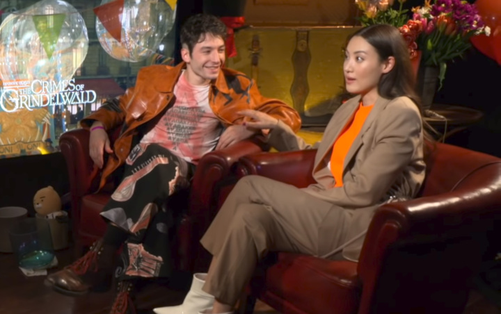 Claudia Kim Diperlakukan Rasis Oleh Reporter, Ezra Miller Kesal 