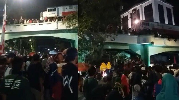 Penonton Panik Hingga Terjatuh Saat Kereta Melintas