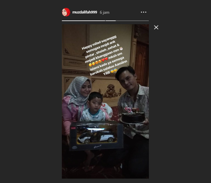 Sudah Dekat, Pacar Berondong Ikut Rayakan Ulang Tahun Anak Muzdalifah