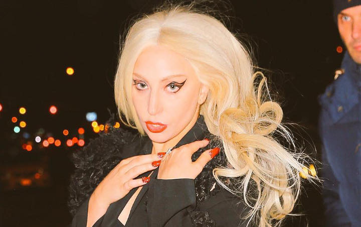 Hibur Korban Kebakaran California, Lady Gaga Jadi Pengantar Pizza