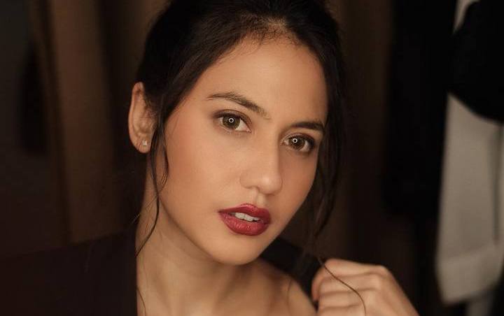 Pevita Pearce Akui Grogi Meluncurkan Produk Fashion Bareng Konser Charlie Puth