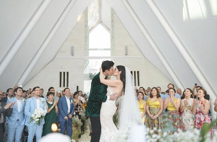 Christian Bautisa dan Kat Ramnani Pamer Ciuman Bibir