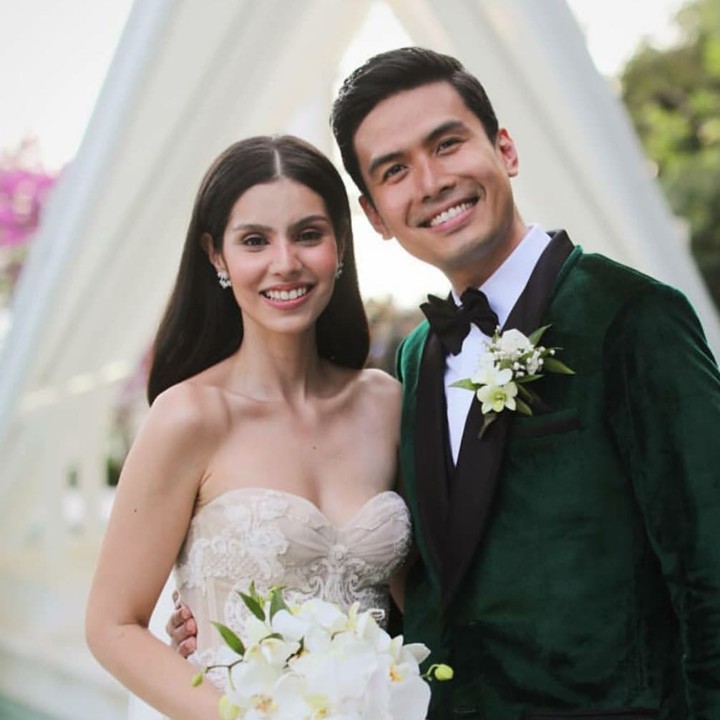Wajah Bahagia Christian Bautisa dan Kat Ramnani