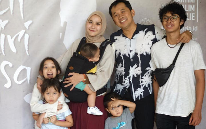 Zaskia Adya Mecca Minta Suami Jaga Bayi, Rambut Anak Sulung Hanung Bramantyo Bikin Salah Fokus