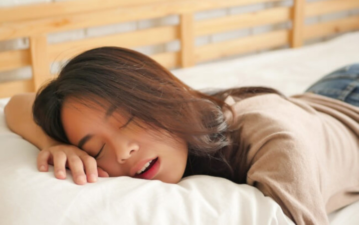 Kenali 7 Penyebab Seseorang Sering Ngiler Saat Tidur Sebelum Mengatasinya