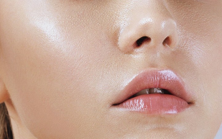 Facial Es Batu untuk Kurangi Minyak di Wajah