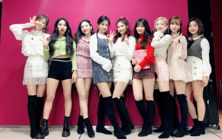 Semua Member Twice Kepergok Punya Abs Saat Menari, Netter Kagum