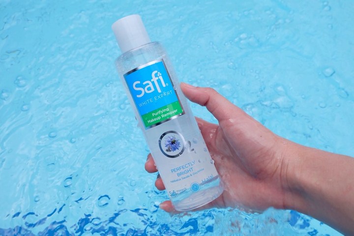 Safi White Purifying Makeup Remover yang Lagi Hits