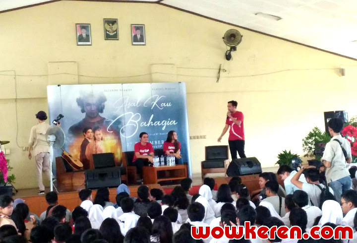 Selain Gelar Premier di Kapal Pesiar, Film 'Asal Kau Bahagia' Juga Promosi ke Sekolah