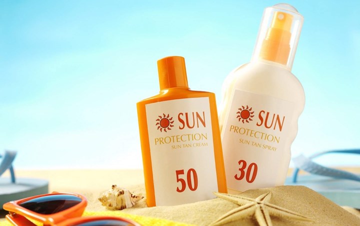 Jangan Lupa Membawa Sunblock saat ke Pantai