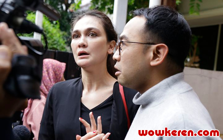 Masih Enggan Beber Alasan Mendiang Ibunda Ayu Dewi Wafat, Luna Maya Minta Waktu Untuk Berduka