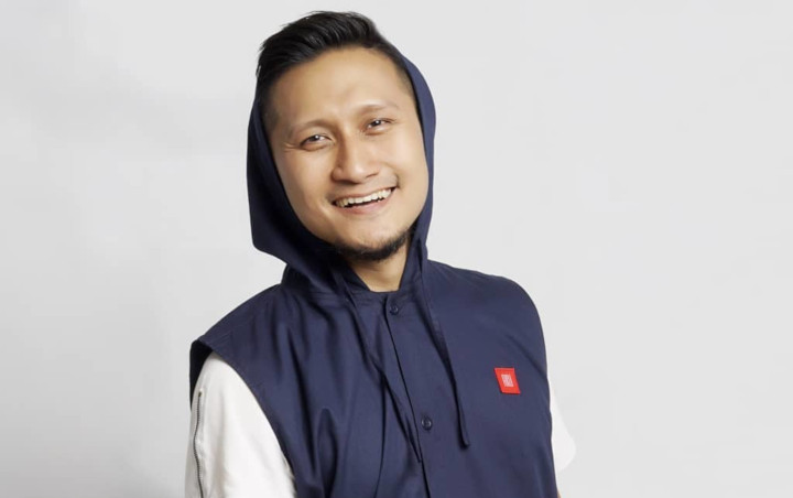 Prabowo Ngamuk, Foto Arie Untung Bandingkan Reuni 212 dengan Demo di Paris Tuai Pro Kontra