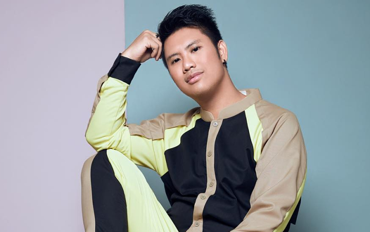 Bagikan Foto Pemotretan Kelewat Kurus, Ricky Cuaca Sampai Tak Dikenali Rekan Artis