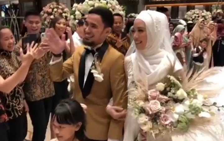 Hasil gambar untuk Pernikahan Lindswell-Hulaefi