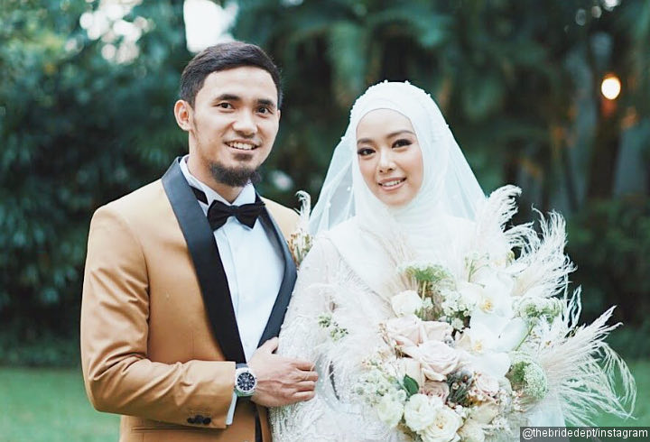 Romantis Banget, Giliran Achmad Hulaefi Gandeng Tangan Lindswell Kwok