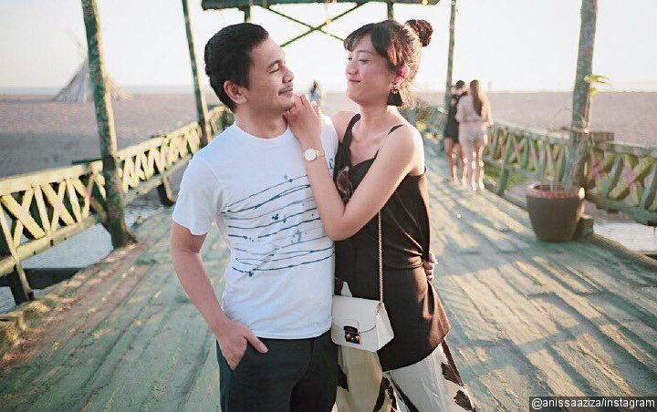 Bagikan Foto Bersama Istri Diduga Pakai 'Kamera Jahat', Raditya Dika Ramai Diprotes Warganet