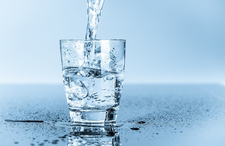 Minum Air Setelah Mengonsumsi Makanan Pedas Justru Memperburuk Keadaan