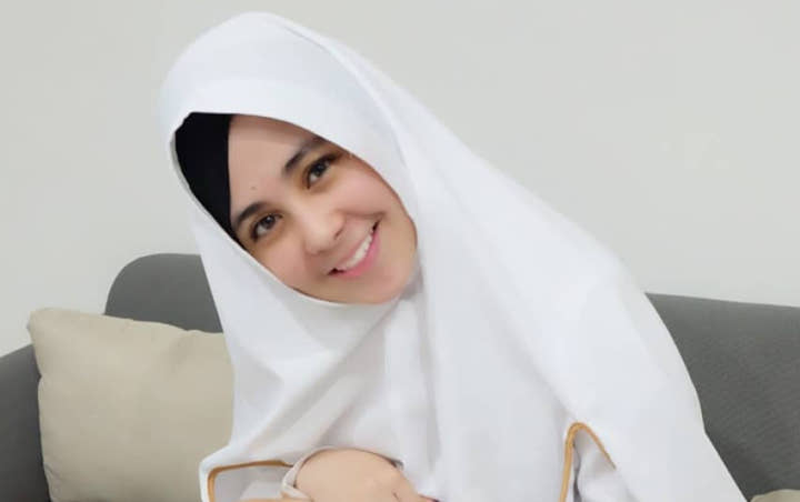 Diisukan Jadi Istri Kedua Seorang Pengacara, Risty Tagor Hanya Tersenyum