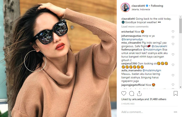Bikin Warganet Syok Nongkrong di Warteg, Cinta Laura Pamer Bibir \'Seksi\' Balik ke Luar Negeri
