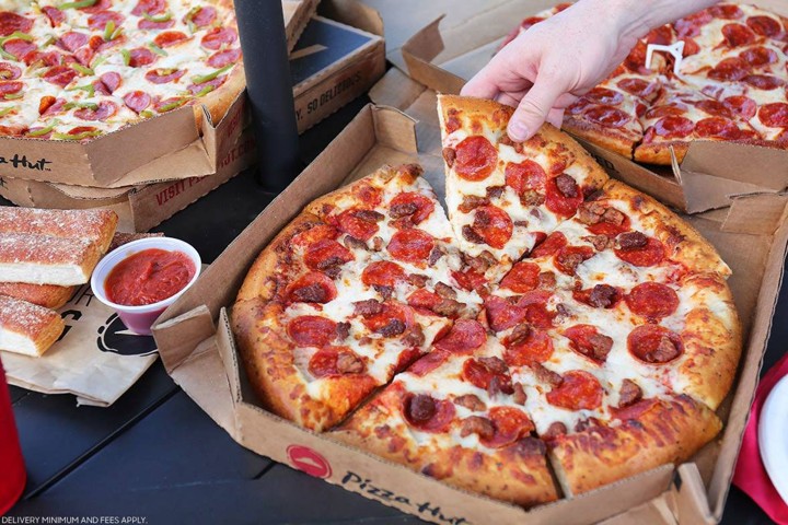 Pizza Hut, Restoran Pizza Pertama