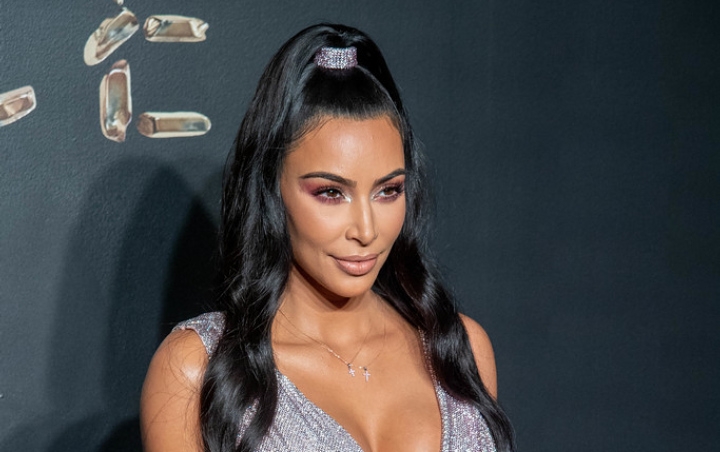 Kim Kardashian Pamerkan Kecantikan Alami Waktu Kecil, Penggemar Ribut Bahas Operasi Plastik