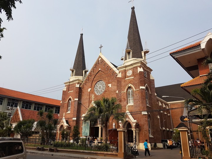 Gereja Katolik Kelahiran Santa Perawan Maria, Kental dengan Nuansa Eropa