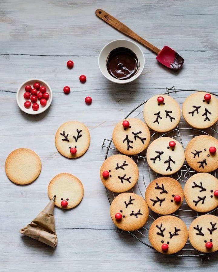 Cookies Rudolph Lucu yang Bisa Dihias Sendiri