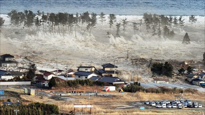 Perhatikan Tanda-Tanda Tsunami