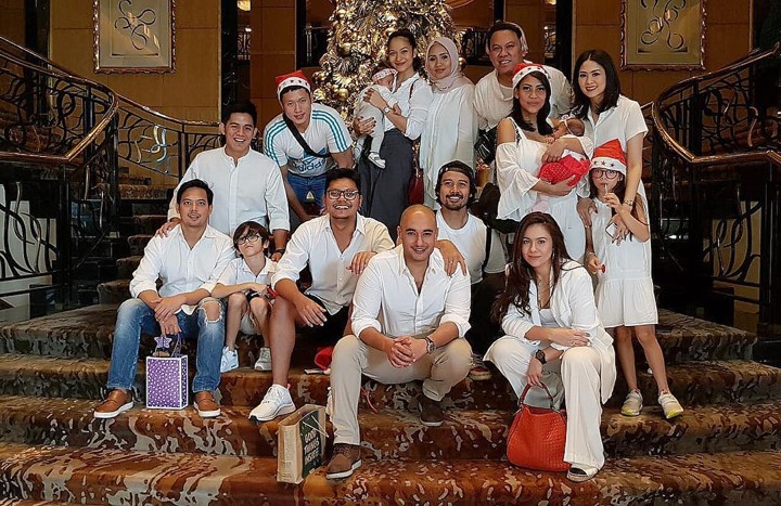 Ajak Putri Marino, Chico Jericho Rayakan Natal Bareng Sahabat