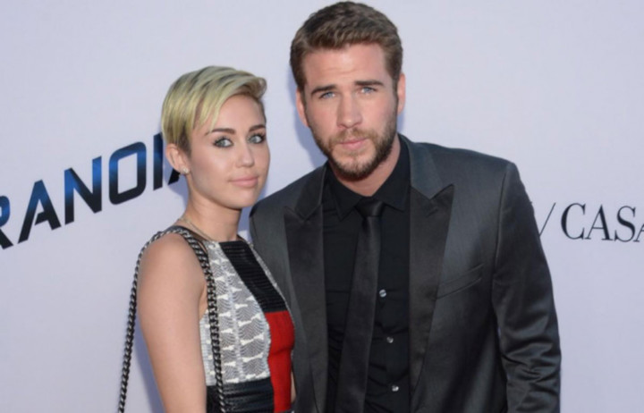 Pernikahan Miley Cyrus dan Liam Hemsworth di Momen Natal