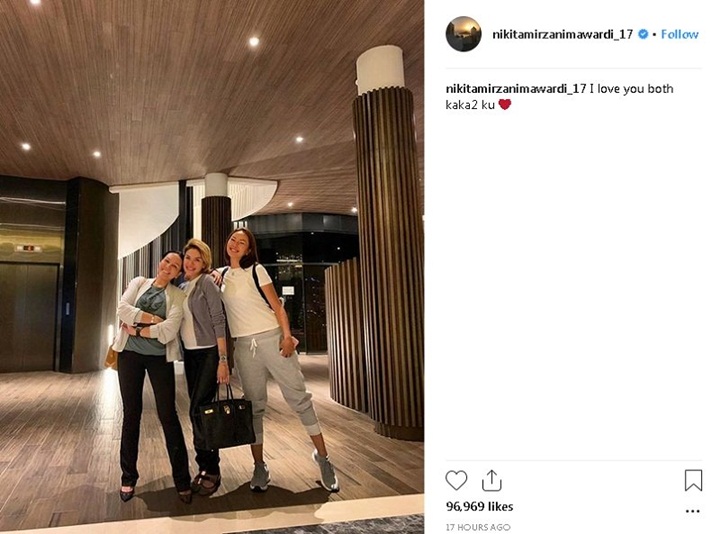 Alasan Nikita Mirzani Lepas hijab