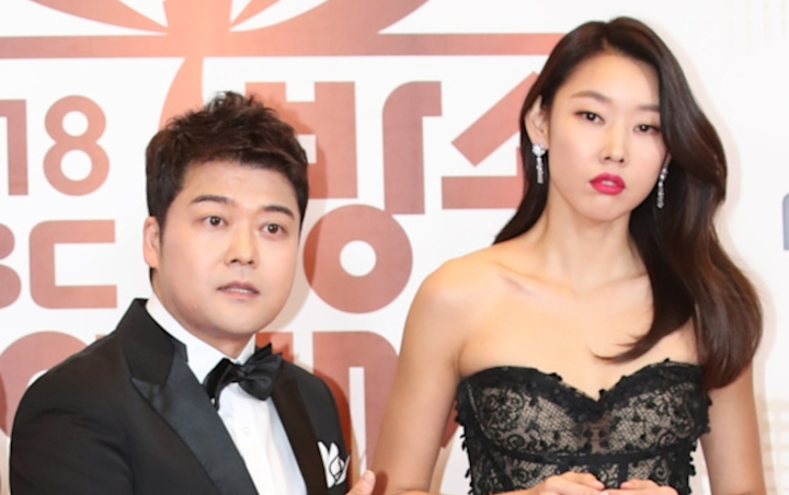 Sempat Digosipkan Putus, Han Hye Jin Ungkapkan Cinta ke Jun Hyun Moo di MBC Ent Awards 2018