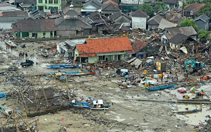 Fenomena Pasang Air Laut Tidak Normal, BMKG Beri Penjelasan Kronologi Rinci Tsunami Selat Sunda