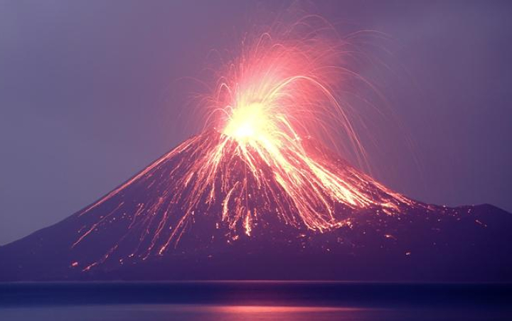 Erupsi Gunung Anak Krakatau Menurun,  Apakah Benar-Benar Akan Berhenti?