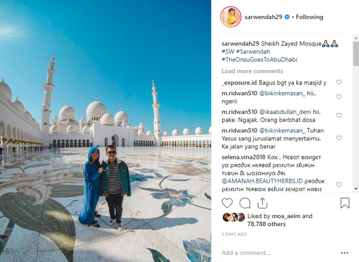 Sarwendah Kunjungi Masjid