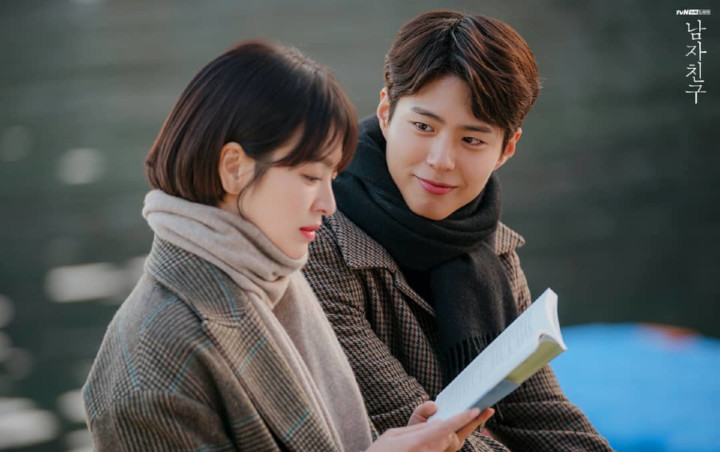 Ciuman Sebelum Perpisahan, Park Bo Gum dan Song Hye Kyo Didoakan Bahagia di 'Encounter'