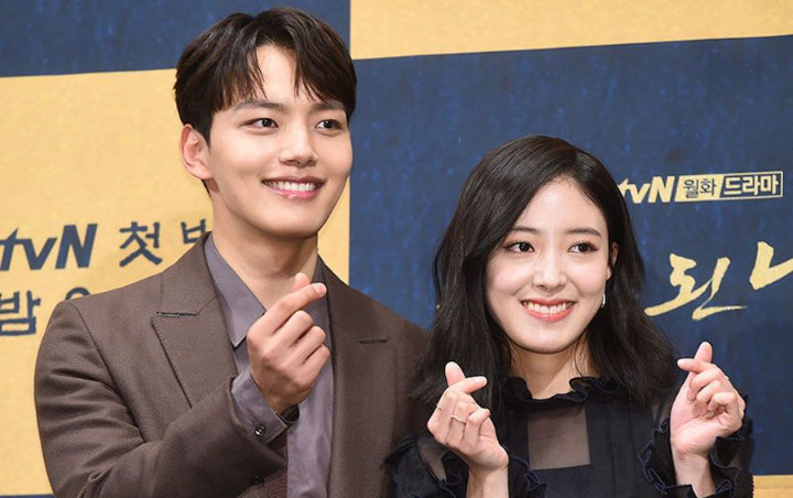 Hadiri Konferensi Pers Untuk Drama 'The Crowned Clown', Yeo Jin Goo-Lee Se Young Saling Puji
