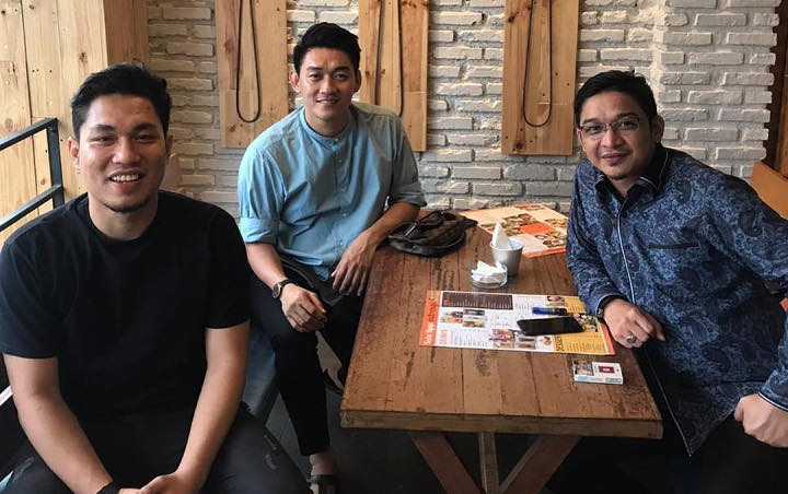 Pamer Foto Kumpul Bareng, Pasha Ungu dan Rizal Armada Hibur Ifan Seventeen