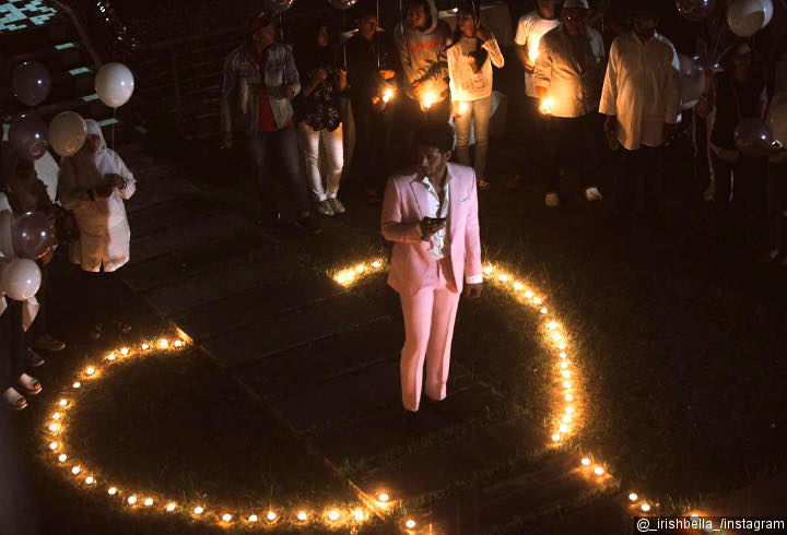 Super Romantis, Ammar Zoni Hiasi Lokasi Lamaran dengan Lilin-Lilin
