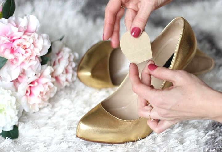 Double Sided Shoe Tape Bantu Kalian Gunakan Sepatu Kebesaran