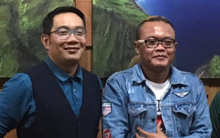 Sule 'Kabulkan' Permintaan Ridwan Kamil untuk Tukar Rambut, Begini Hasilnya