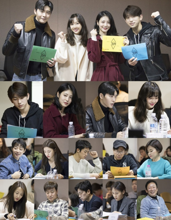 pemain the psychometric guy melakukan pembacaan naskah